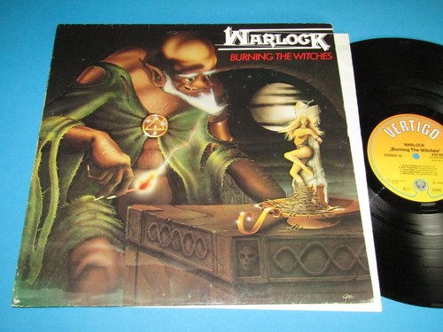 Warlock burning the witches - /,